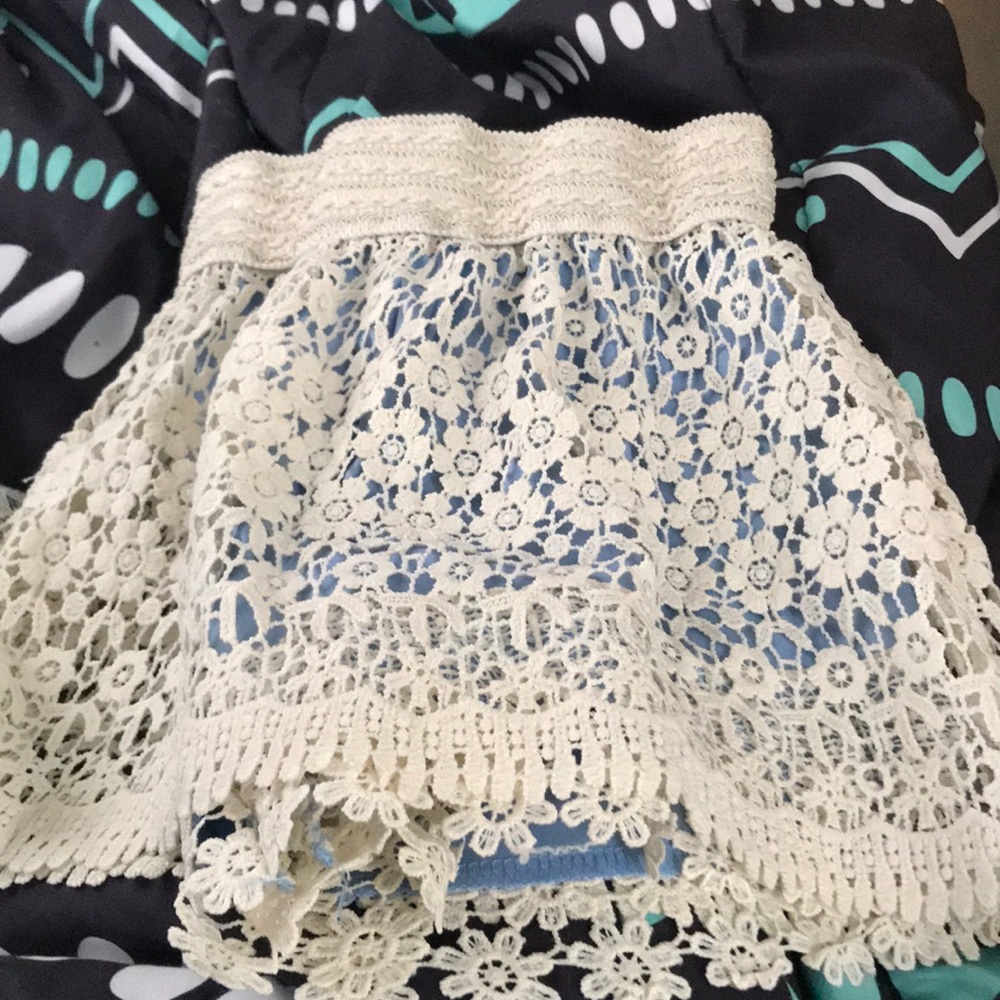 Lace skirt